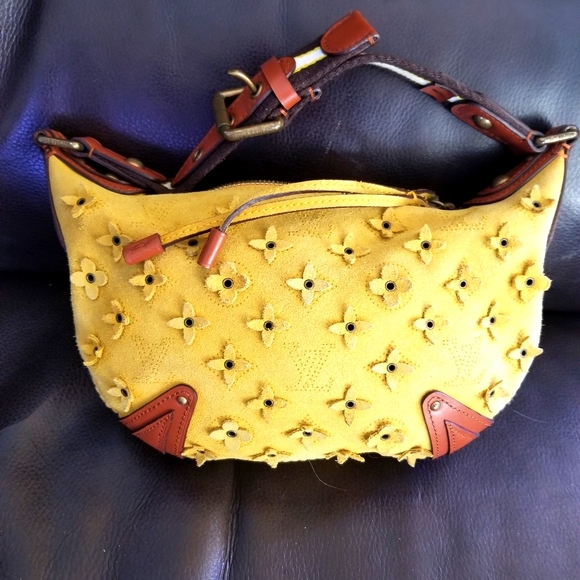 Louis Vuitton Handbags - Authentic Louis Vuitton Onatah Fleur Ltd Ed. PM